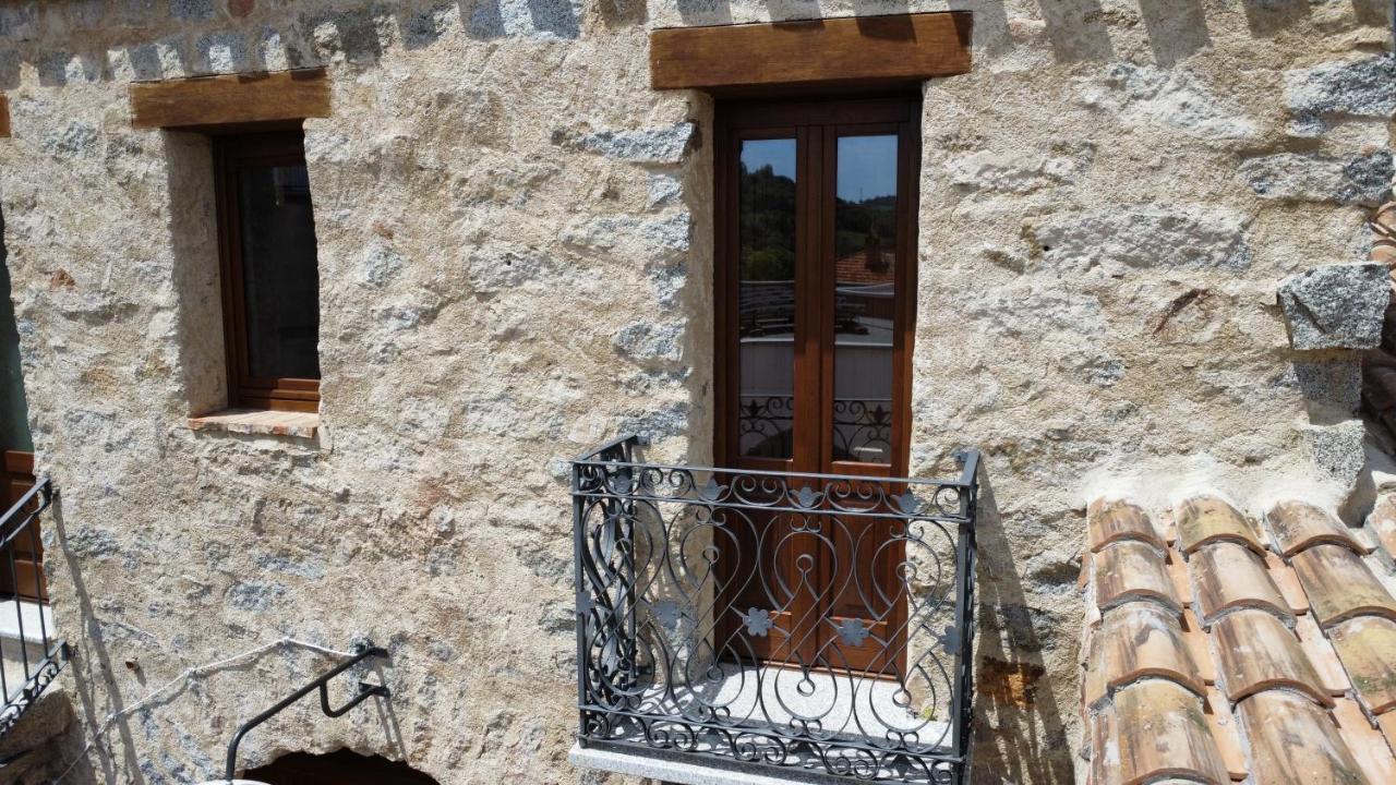 La Corte Dei Baroni Loceri Exteriör bild